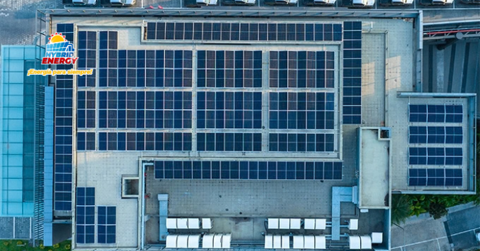 Los sistemas solares con baterías ayudan a los comercios en Puerto Rico a reducir picos de demanda, proteger operaciones durante apagones y mantener estabilidad energética.